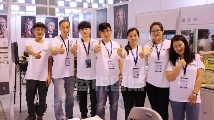 2017SHCC盛況回顧，看(kàn)盛悅國(guó)際現(xiàn)場(chǎng)展示物(wù)理(lǐ)特效化(huà)妝（多(duō)圖來(lái)襲！）